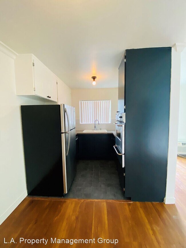 Photo - 1437 E Windsor Rd Unit #16