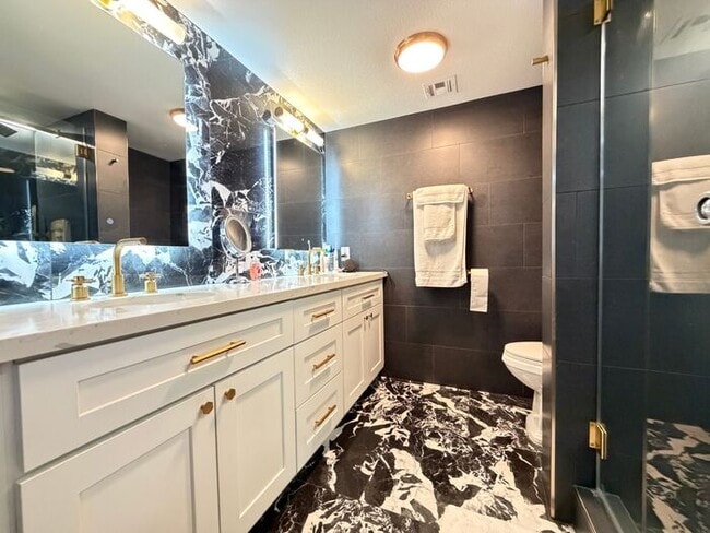 Photo - Carry Over Showing: This property has been shown before and will be rented to the first most qual...