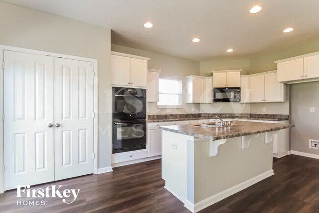 Photo - 10452 Hunters Crossing Blvd