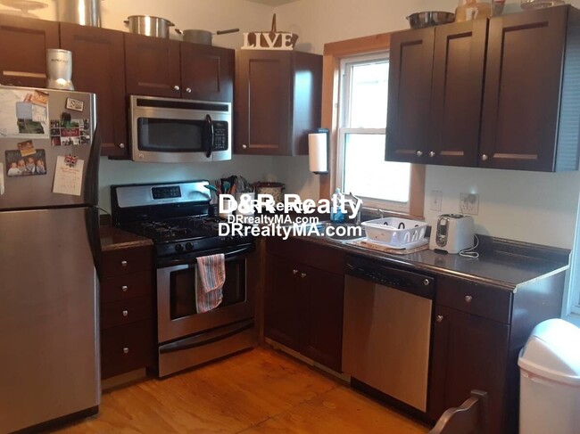 Photo - 86 Fellsway W Apartments Unit 3
