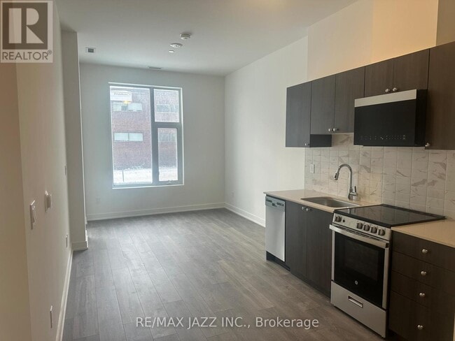 Photo - 705 Davis Dr Unité A102