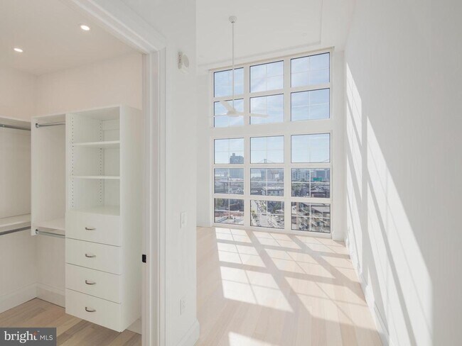 Photo - 1099 Germantown Ave Unit #PHA