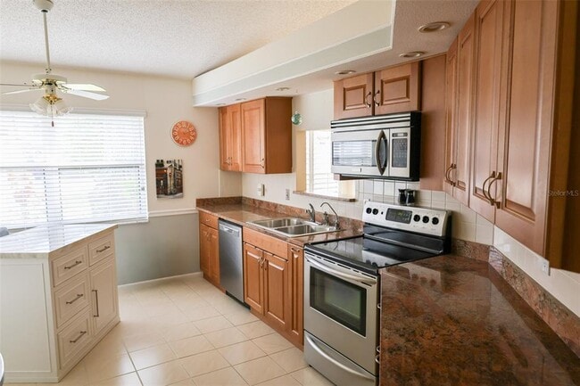 Photo - 1695 Hamilton Ct