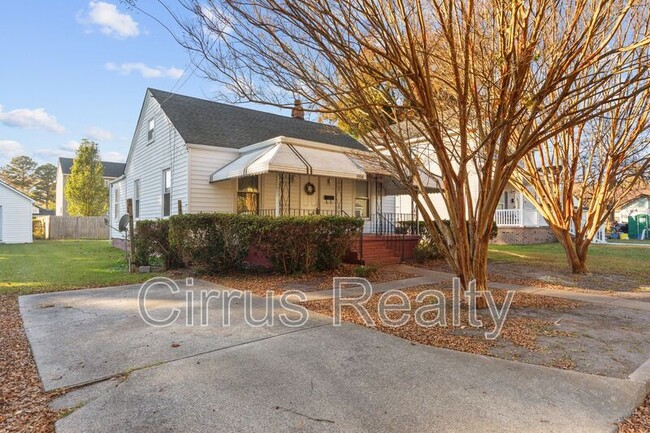 Photo - 1914 Roanoke Ave House