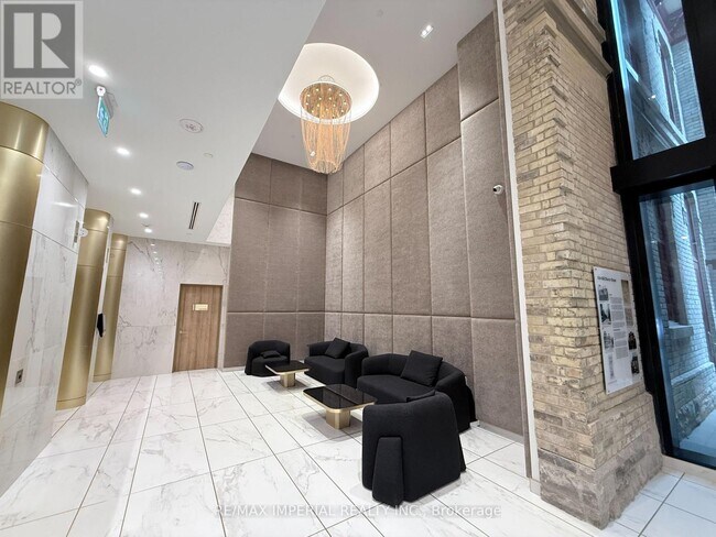 Photo - 634 Church St