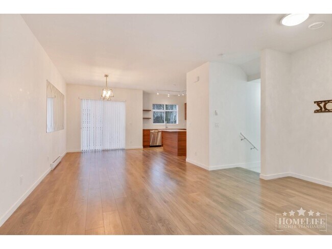 Photo - 16433 Watson Dr