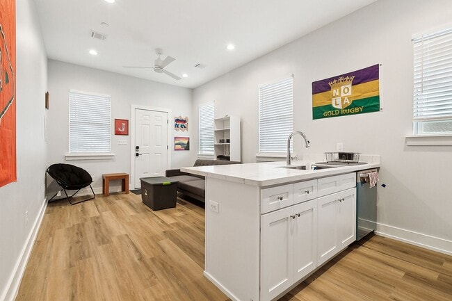 Photo - Cozy 2 Bedroom, 1 Bath Apartment Unidad 1809 Hillary Street 2A