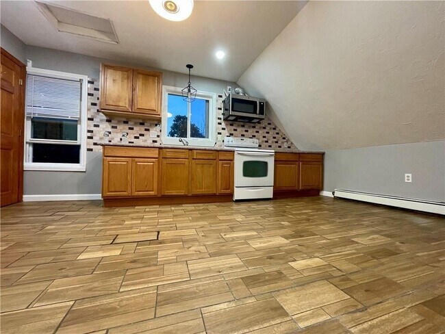 Photo - 36 Highland St Unit 3