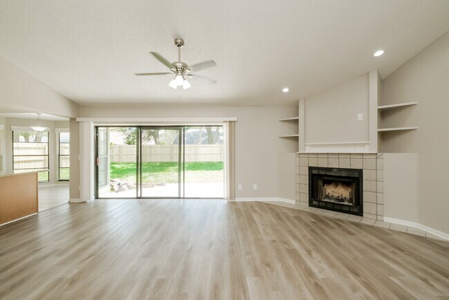 Photo - 1621 Dusty Rose Ln