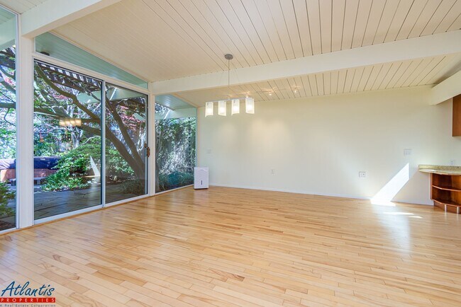 Photo - Gorgeous Eichler Home | Desirable Location