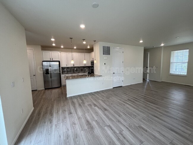 Photo - 17626 Olive St