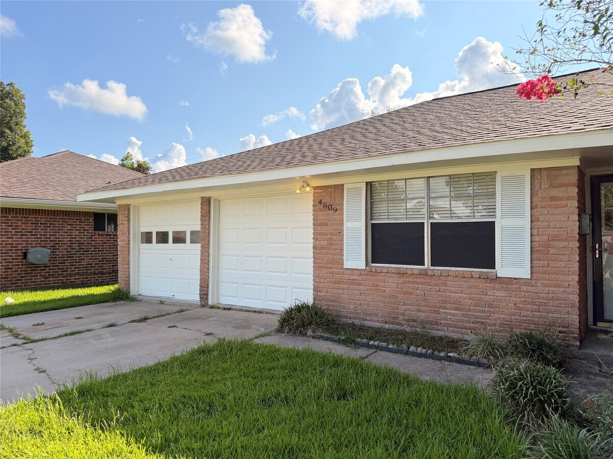 Photo - 4809 College Park Dr