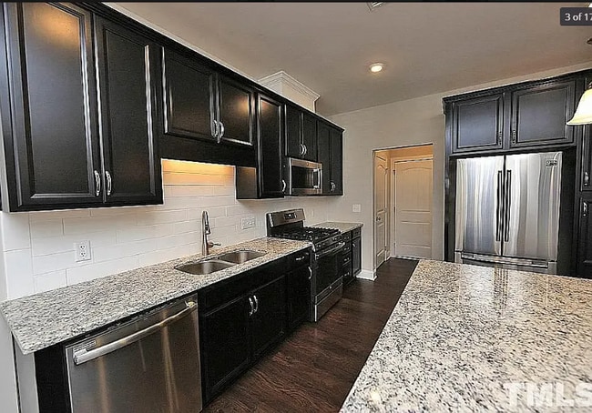 Photo - 207 Acorn Hollow Pl