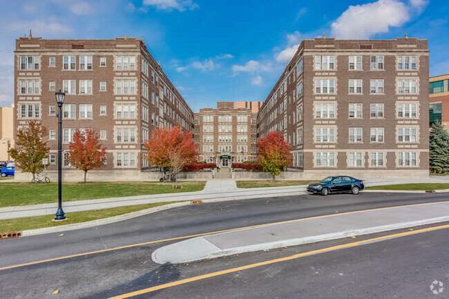 Building Photo - The Marmain Apartments