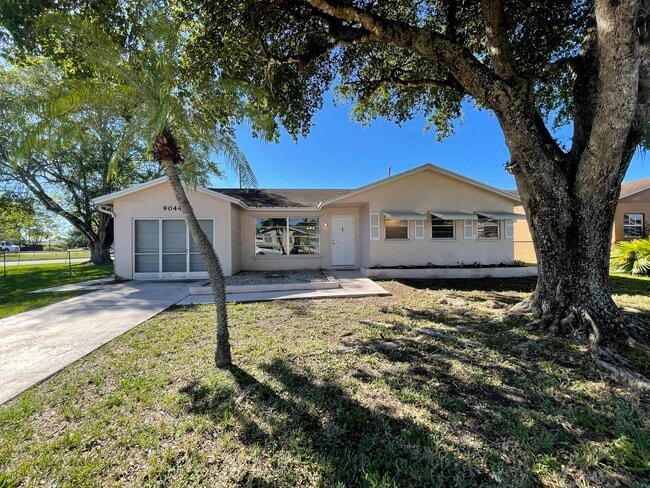 Building Photo - 9044 SW 1st Dr Rental