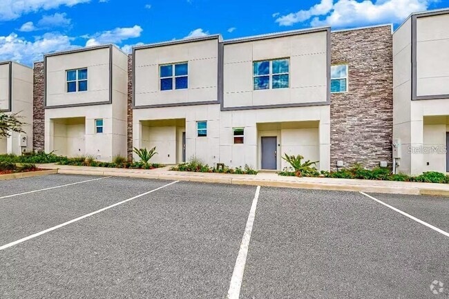 Building Photo - 605 Trikomo Dr Rental