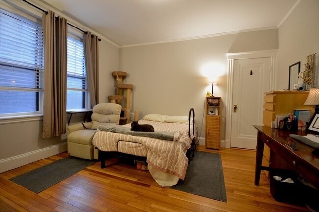 Photo - 1992 Commonwealth Ave Unit 2