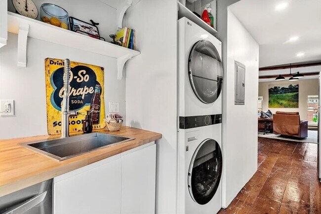 Photo - 23 State St Unit 301