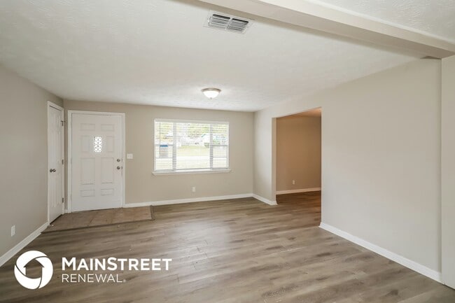 Photo - 495 Sigsbee Rd