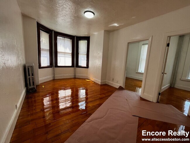 Photo - 4 Adella Pl Unit #1