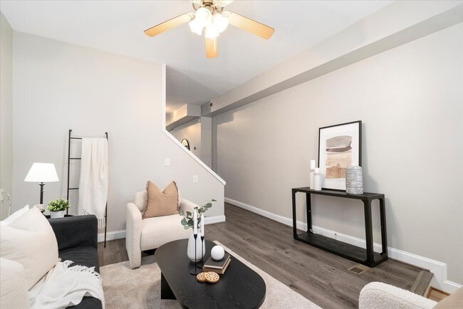 Photo - 57 E Heath St