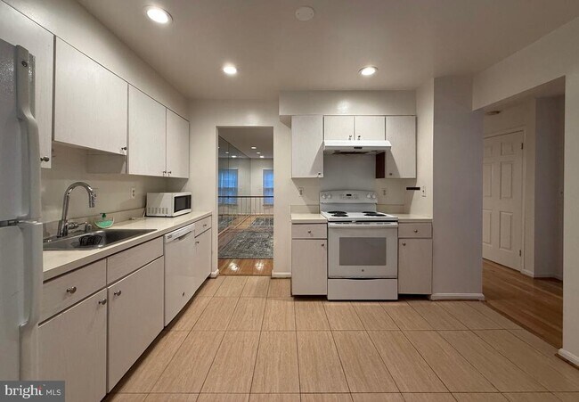 Photo - 7136 Swansong Wy