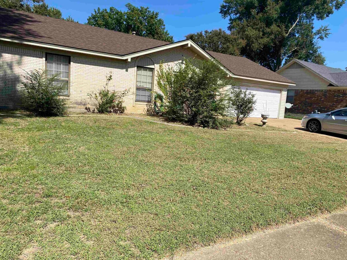 Photo - 7060 E Foxhill Dr