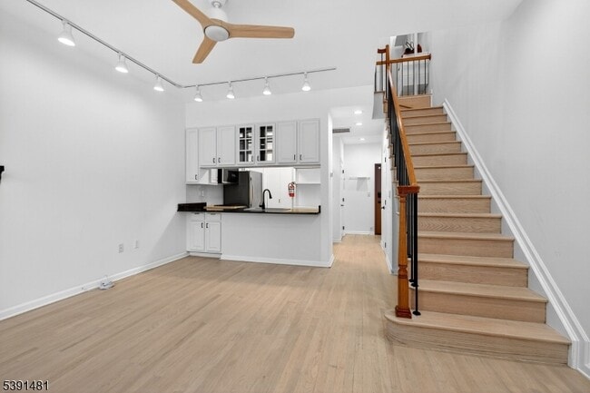 Photo - 159 Palisade Ave