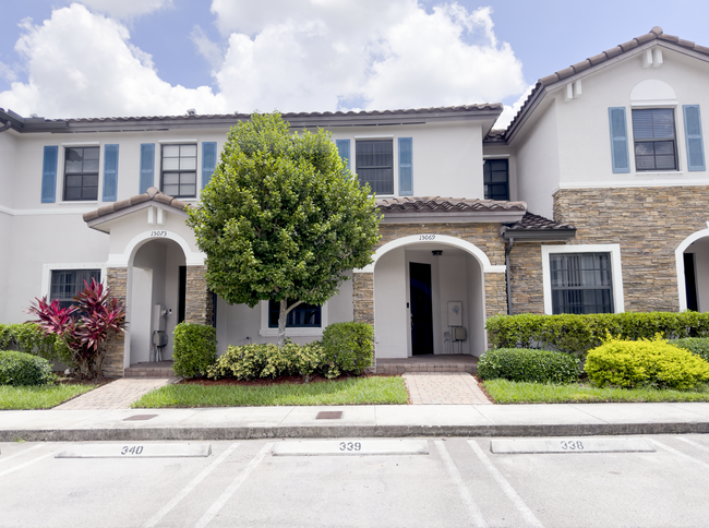 Front of house - 15069 SW 115th St Townhome