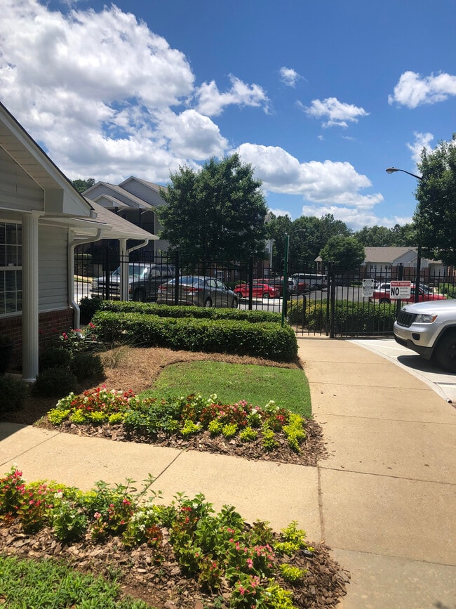 Photo - Springview Apartments