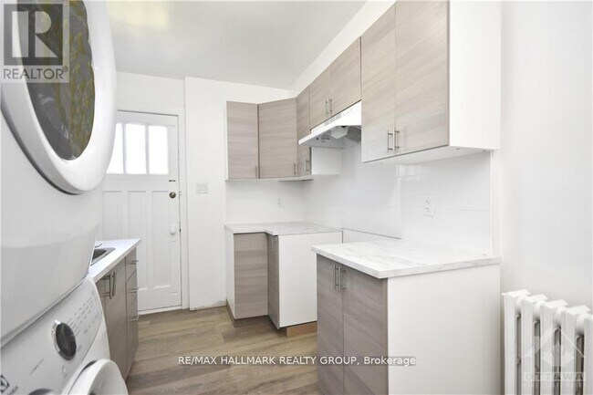 Photo - 15 Marier Ave