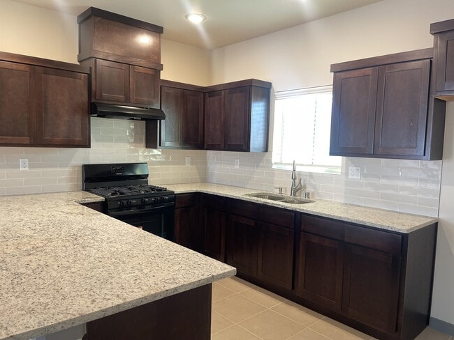 Photo - 8902 Herbert St