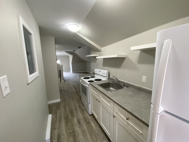 Photo - 264.5 Robinson St Unit 264.5 (B)