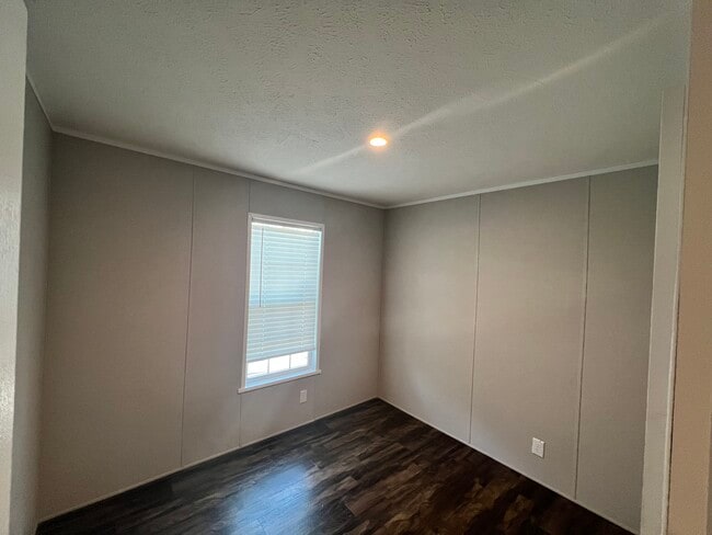 Photo - 3512 Queens Point Terrace