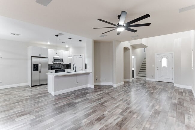 Building Photo - Modern Two-Story Home with Stylish Kitchen...