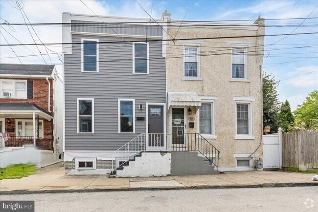 Building Photo - 436 Grove St Rental