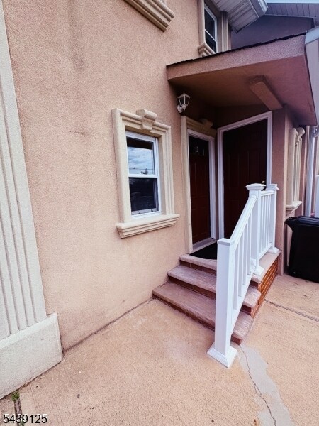 Photo - 614 Main St