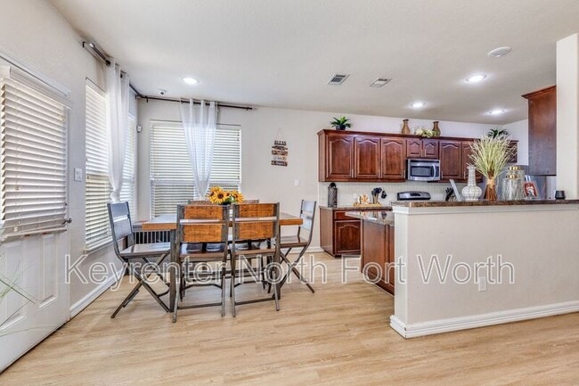 Photo - 1317 Zanna Grace Way