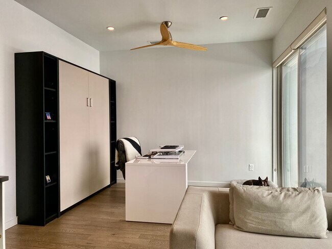 Office and Murphy Bed - 1300 N Ogden St Unit 401