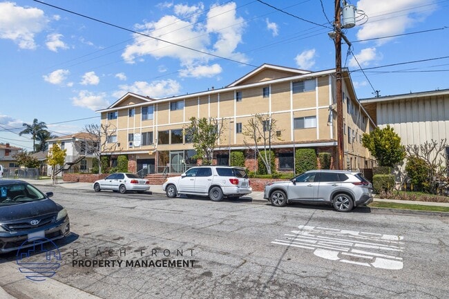 Photo - 4061 W. 138th St.