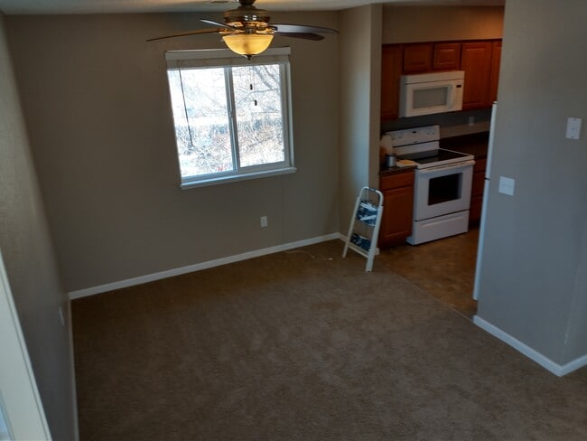 693 S Osceola St Unit 693