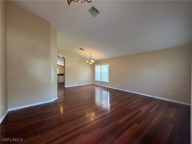 Photo - 9200 Middle Oak Dr House