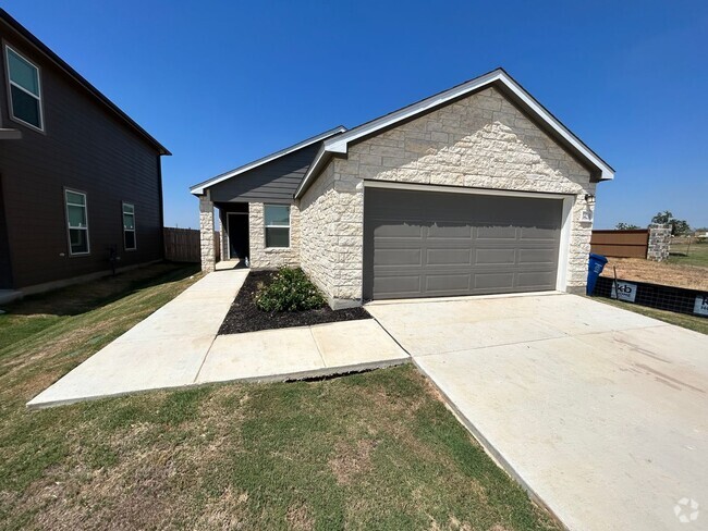 Building Photo - MUST SEE! Newly Built 3 Bedroom Home In El...