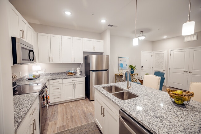 Grand Oaks Apartments in Burlington, NC