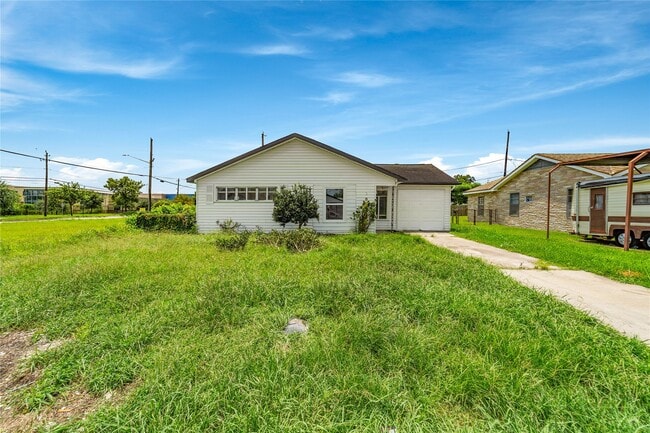 Photo - 209 Hyta St