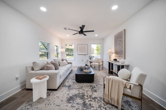 Photo - 2501 Briarhurst Dr