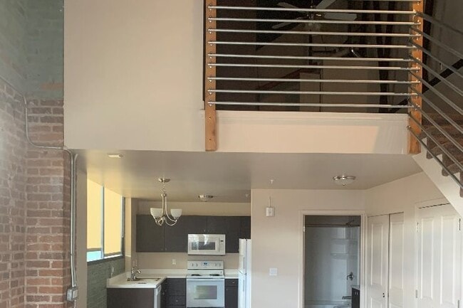 The Deluxe Apartments