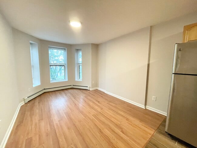 Photo - 76 Hammond St Unit F