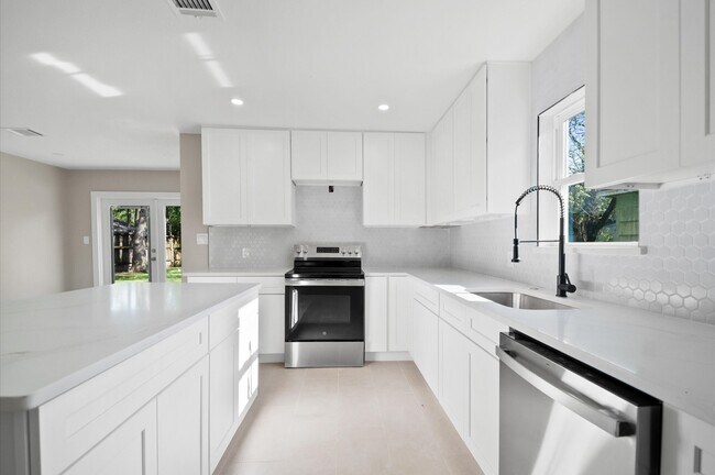 Photo - 4850 Marietta Ln