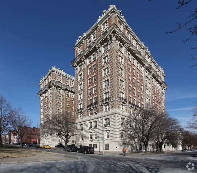 Marlborough Apartments - Marlborough Apartments